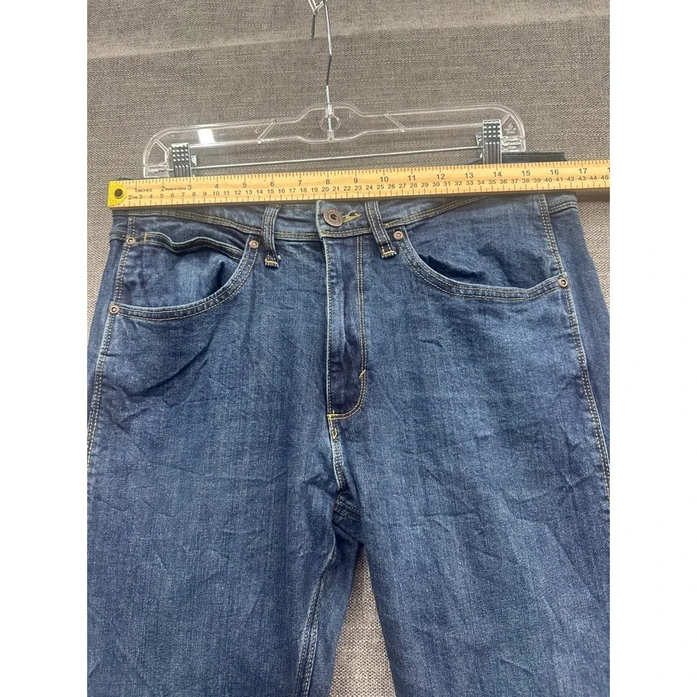 Wrangler Jeans Men 32x30 Blue Denim Medium Wash Regular Fit Stretch Straight Leg